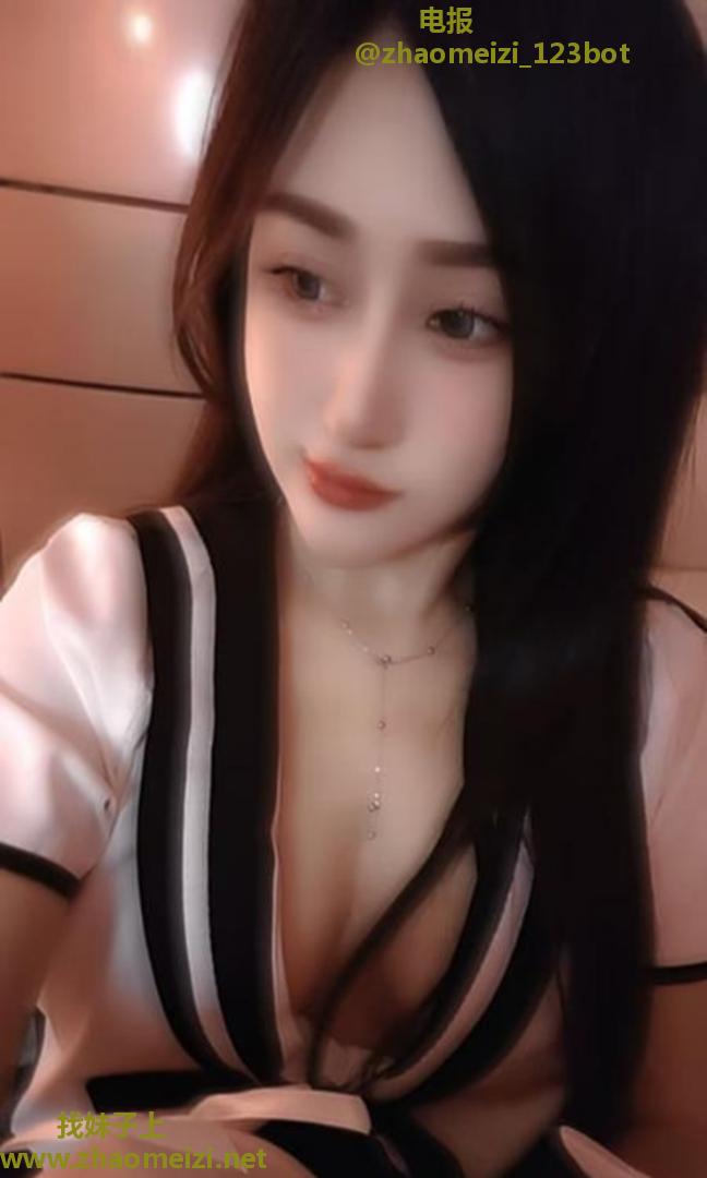 性感小嫩妹粉嫩逼多汁