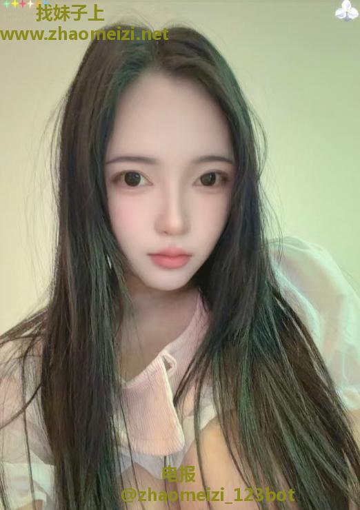 大胸菲菲小可爱