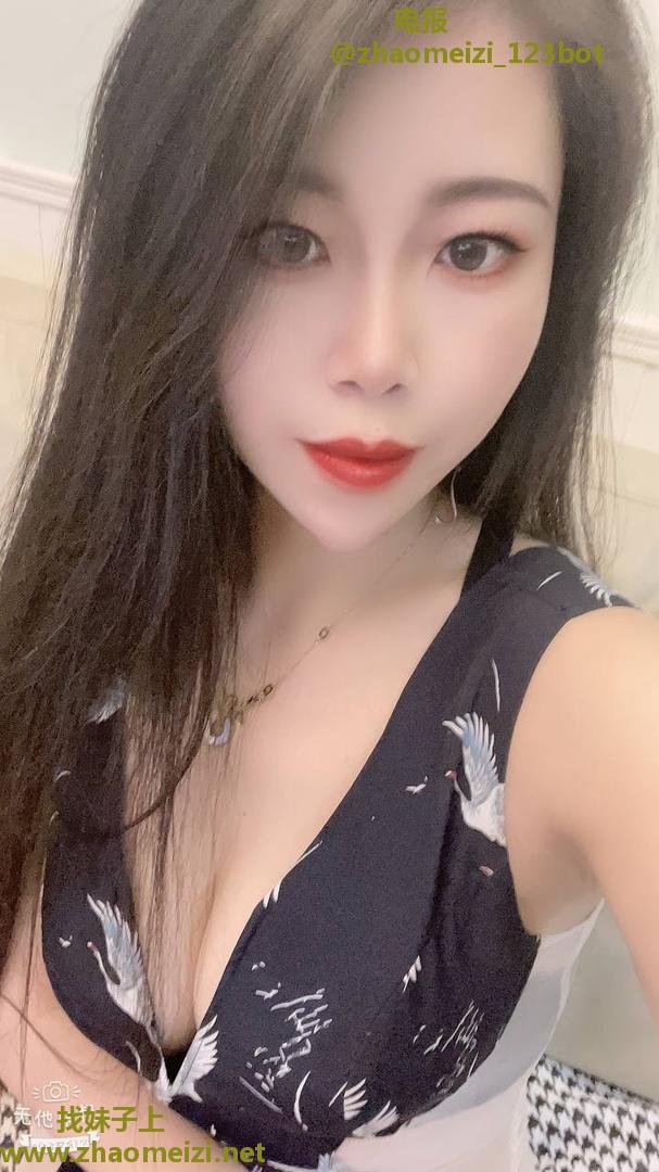  性感的花雪恋老师