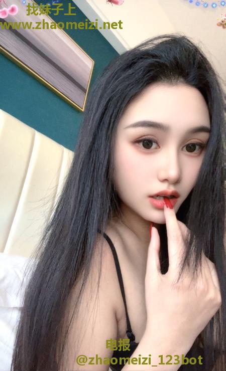 春节不打烊小姐姐