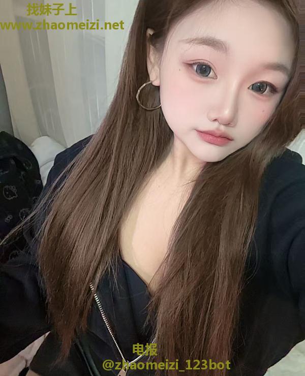 娇媚猫女孩春节在