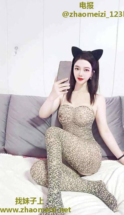 二刷武侯性感大奶御姐