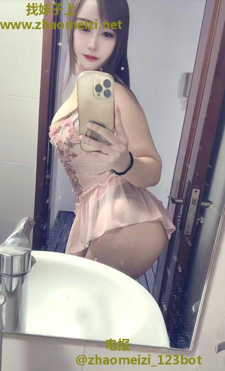 闵行翘臀骚货悦悦