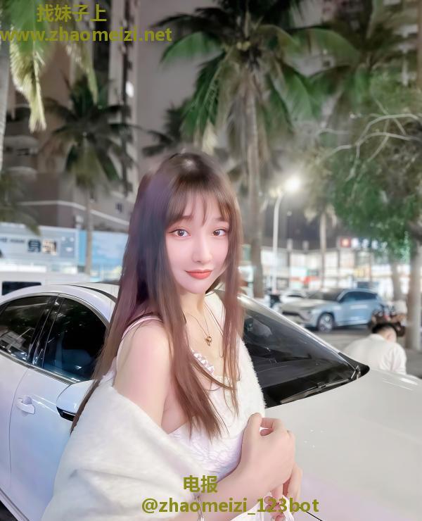 九堡高颜甜美黑长直