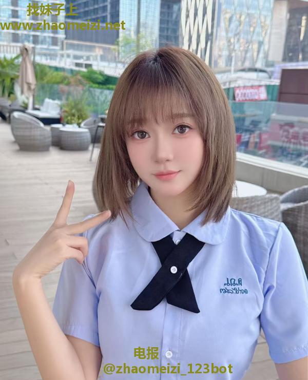 南山清纯小美女安安