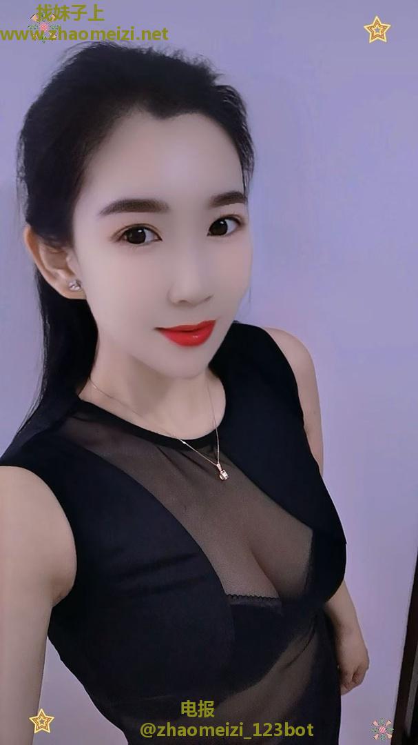 长腿骚妇口技娴熟