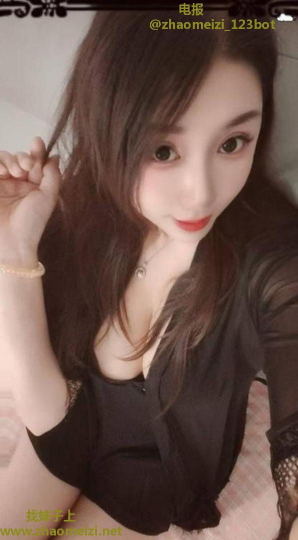 粉嫩丰满诱惑小妹妹