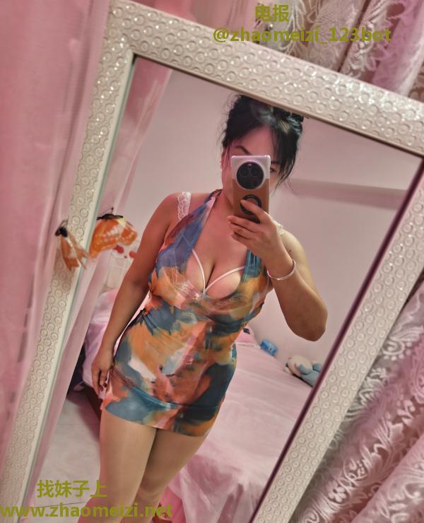 丰乳肥臀水娃榨汁姬