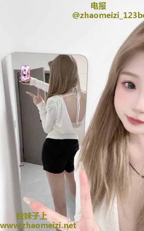 常熟肤白颜值小女友