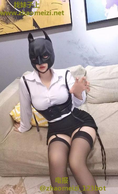 风骚翘臀小姐姐