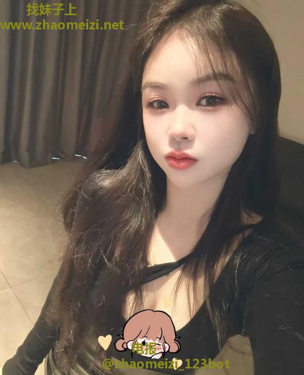 上城极致腰臀比小辣椒