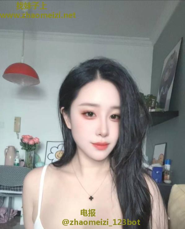 市南白皙女友感清清