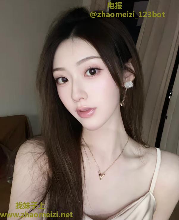 清纯甜美气质白小纯