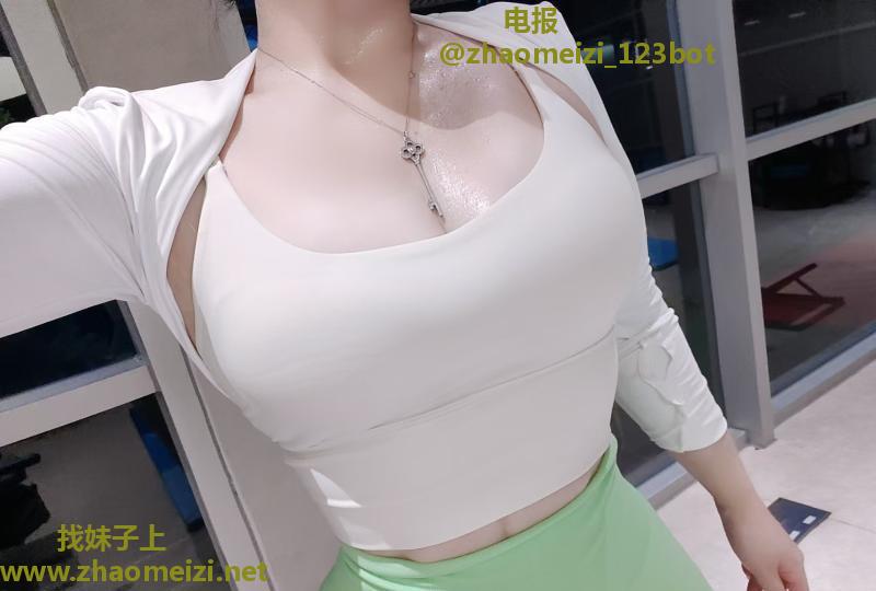 妩媚风骚健身教练岁岁