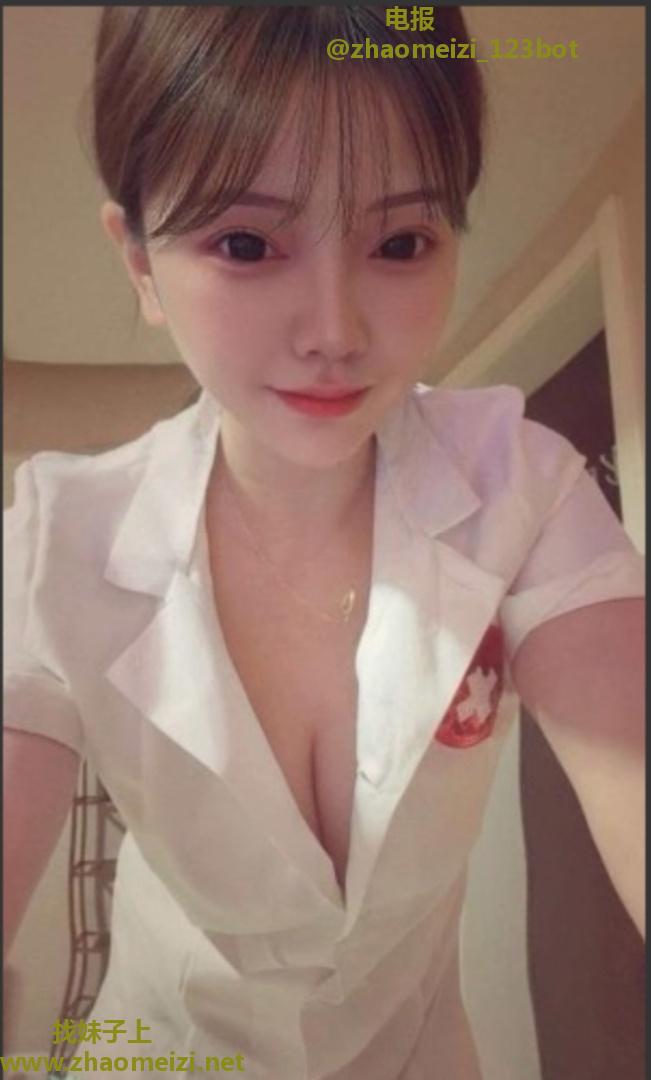 返击巨乳S情人苏苏