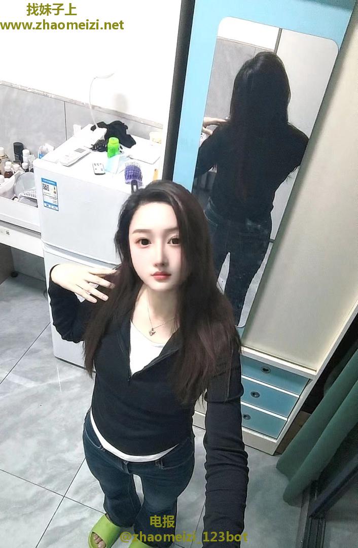 龙华甜妹小妮子