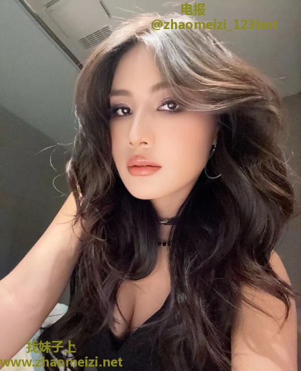 爱跳舞的健身御姐