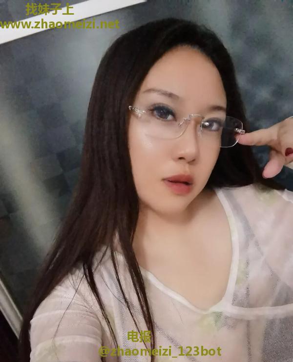 菊乐路大奶莹莹