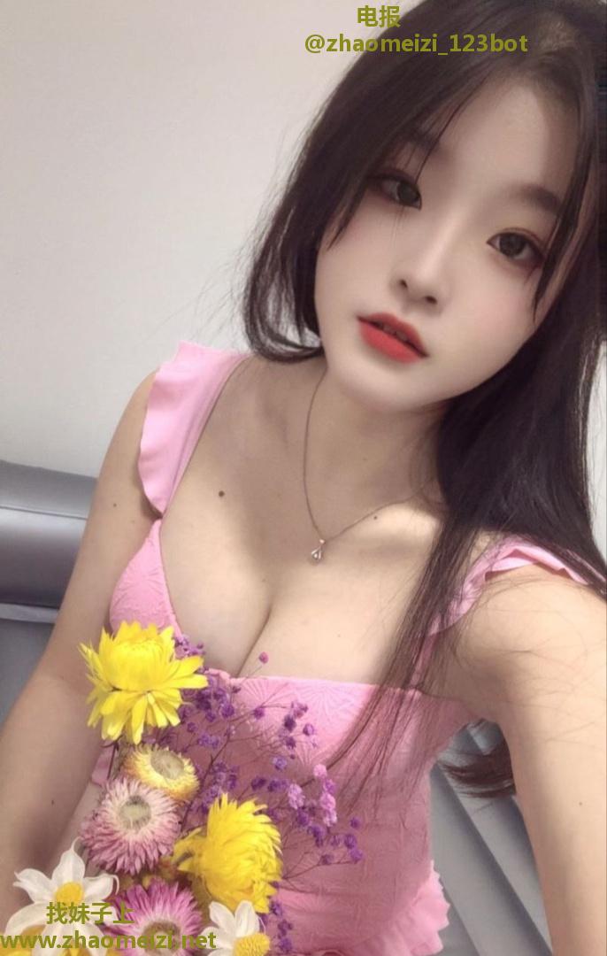 服务配合高挑小姐姐