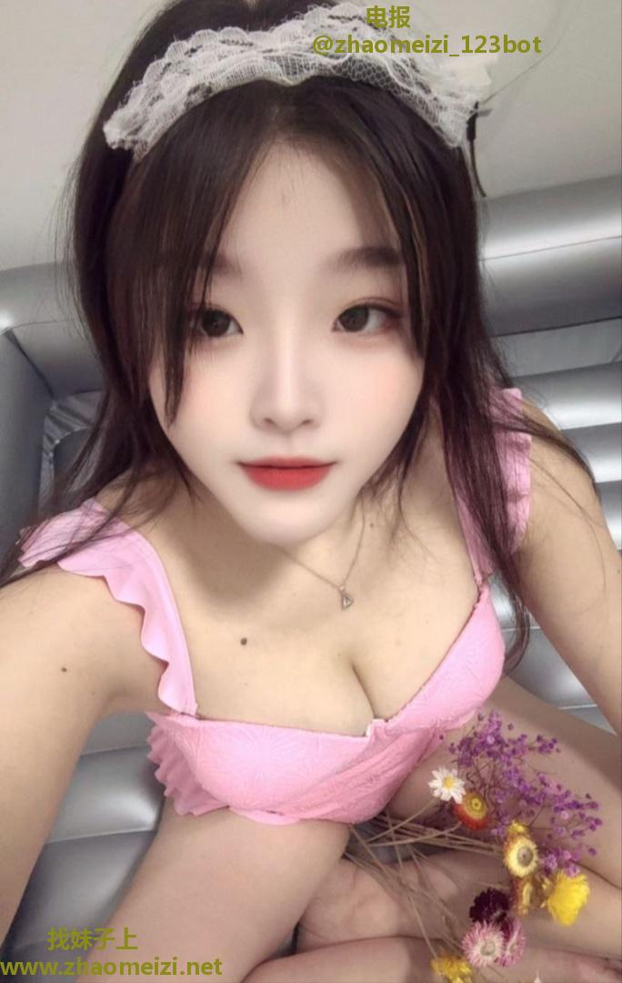 服务配合高挑小姐姐