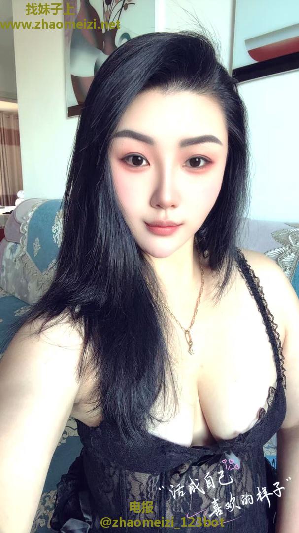 丰乳翘臀大波少妇