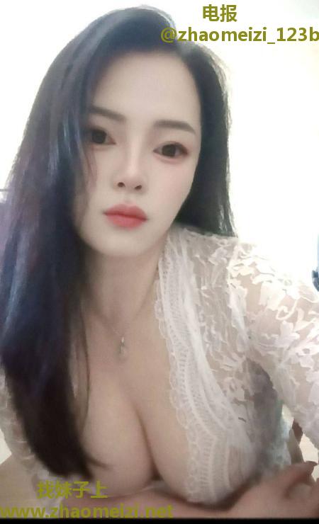 岳麓丰满大奶果子