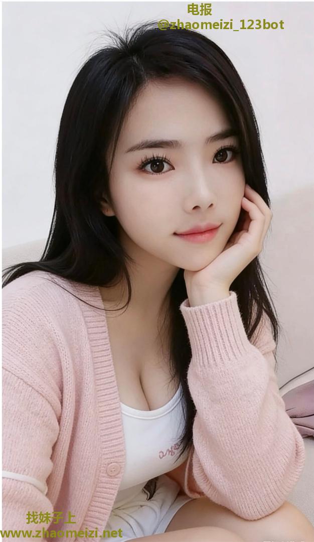 白云性感气质大奶静静