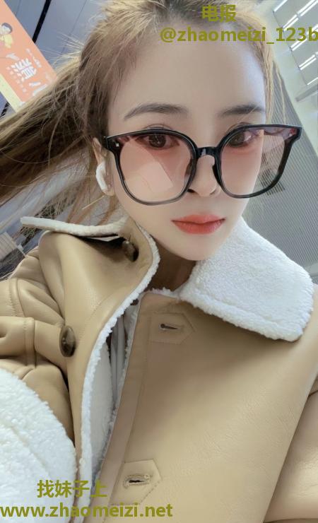 武侯骚妹子小爱茜