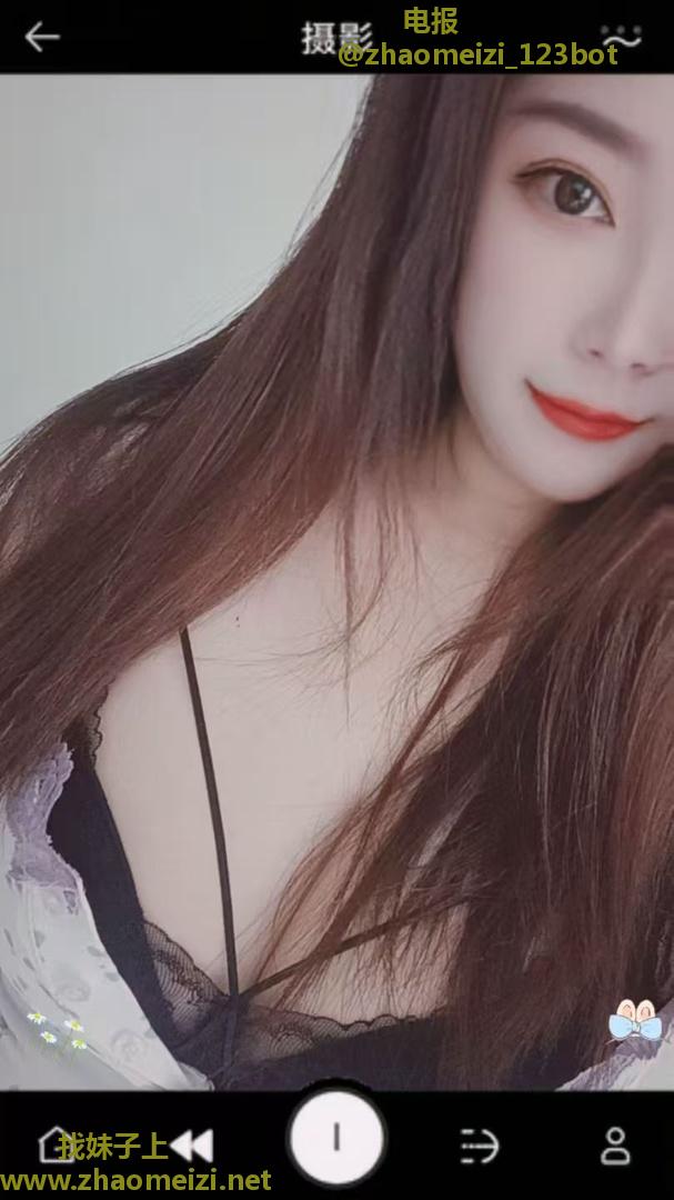 丰满诱惑小娇妻