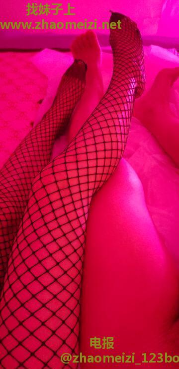 骨感迷人大长腿老师