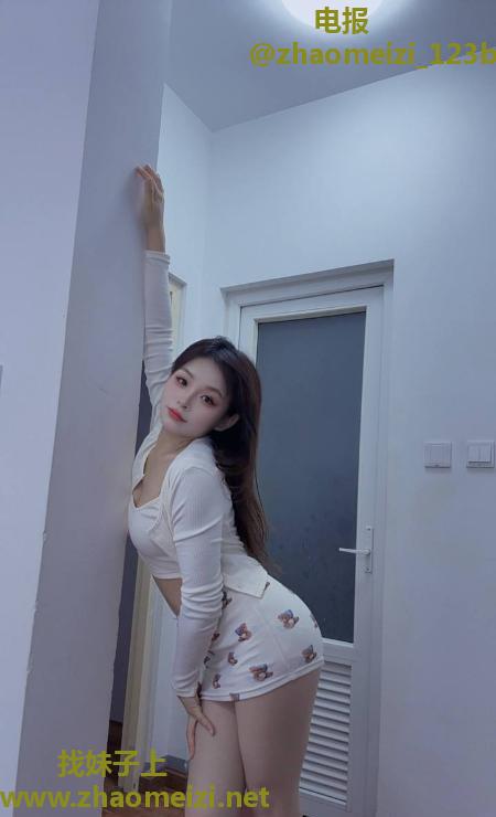 天河翘臀御姐小鱼