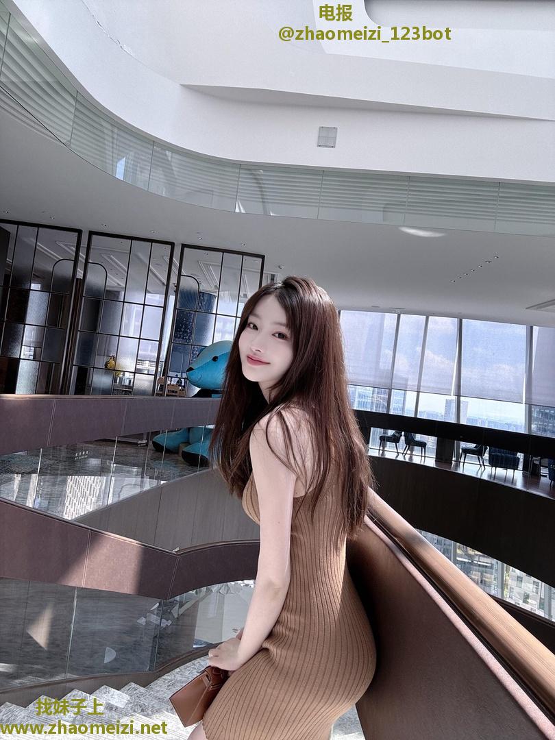 粉嫩敏感易高潮性感小妹