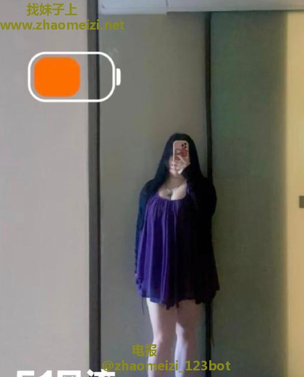 可以扣逼的美少妇