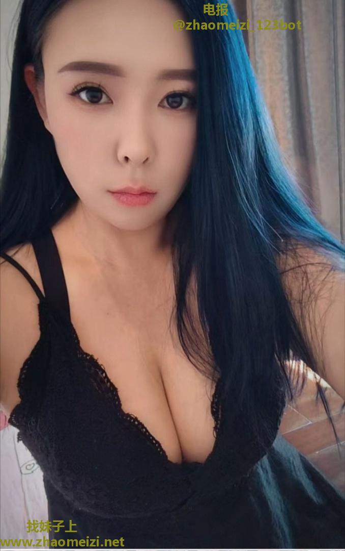 服务系大奶骚少妇