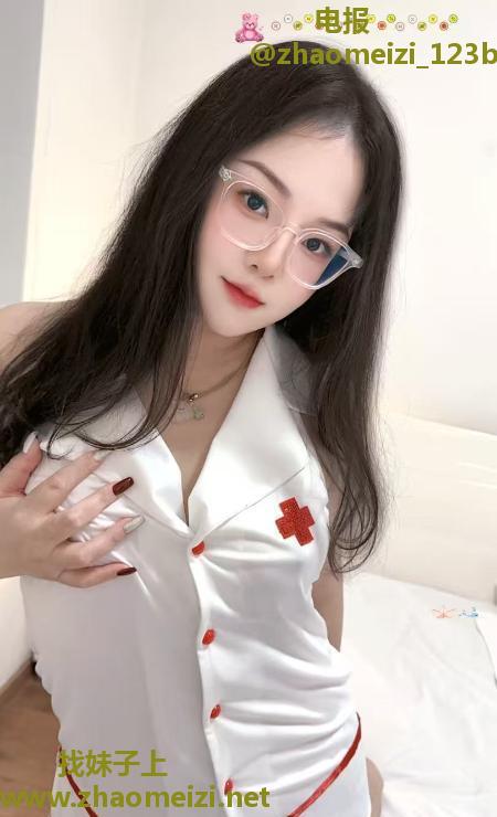 成华区眼镜小妹