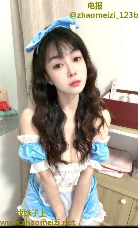 性感妖娆小少妇