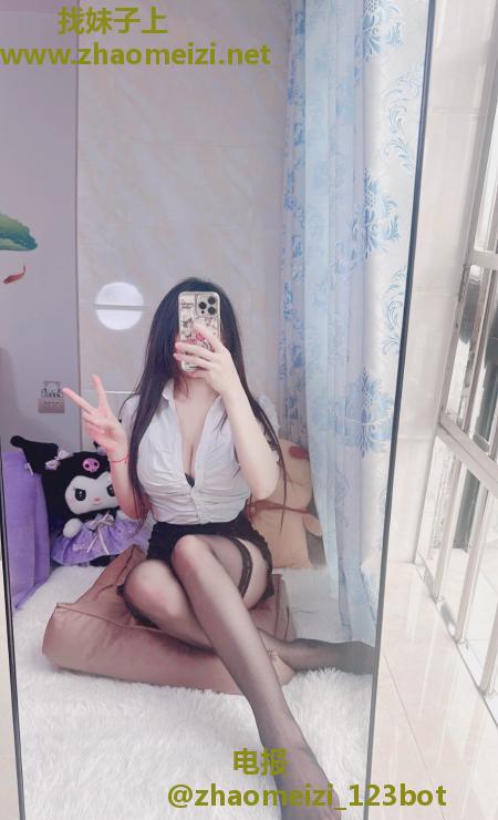 雨花角色扮演女王苍苍