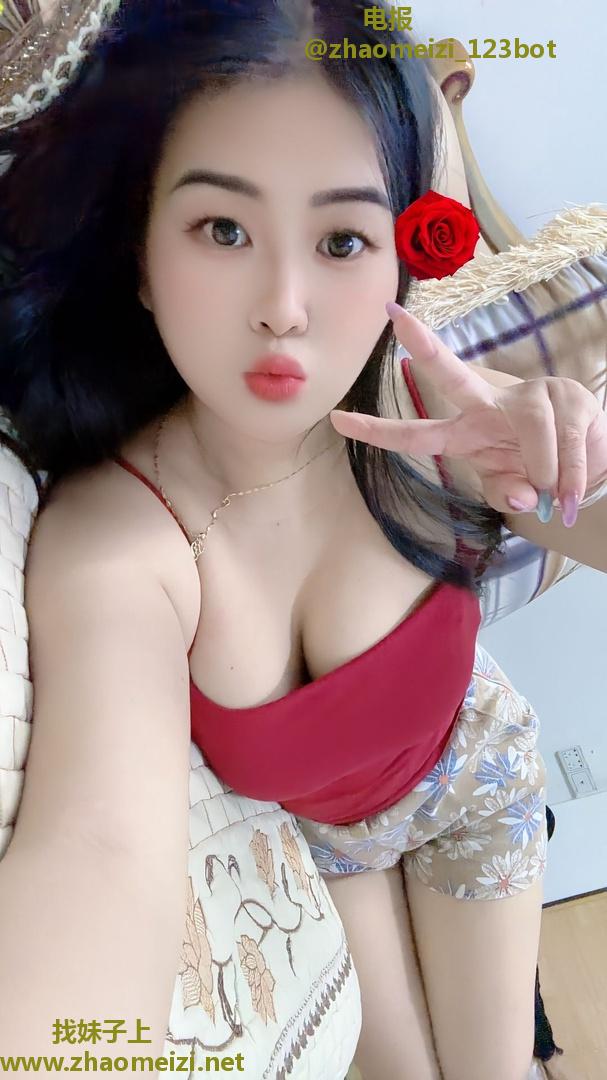 清纯粉鲍女大下海兼职