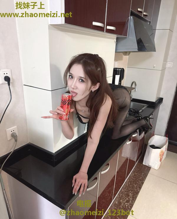 大胸美女