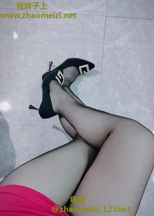 龙首原大胸姐姐