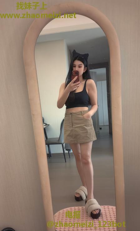 性感翘臀骚女丽娜