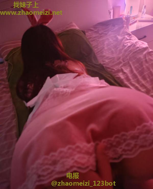 制服兔女郎