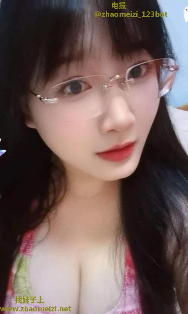 性感软妹温柔妩媚多姿