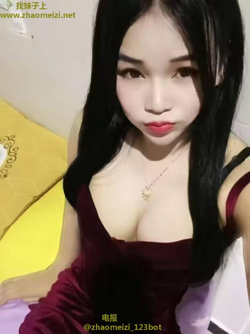 大胸美艳少妇海绵宝抓龙筋