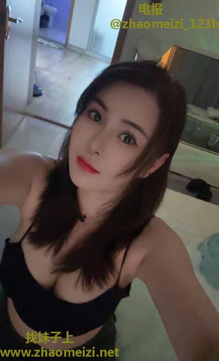 二刷园区肉感少妇