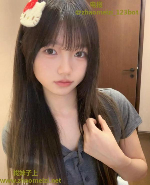 19岁兼职嫩妹