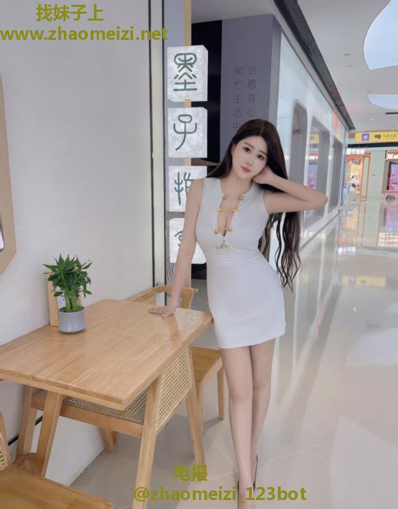 做服务的大胸少妇