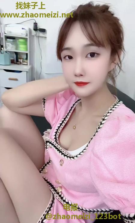 紧致多汁白虎妹