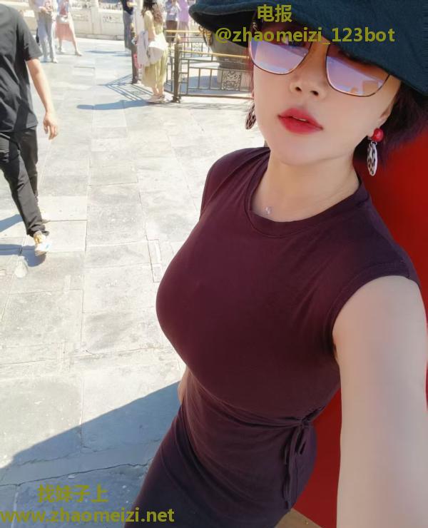 大G奶少妇