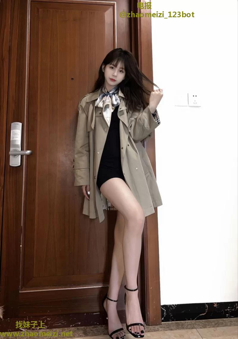 大长腿嫩妹